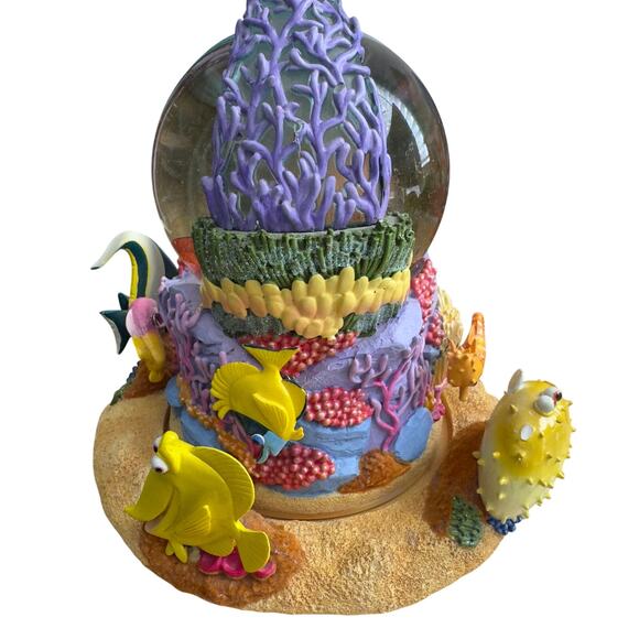 Disney Pixar Finding Nemo Musical Snow Globe Rotating Base "Tiny Bubbles" - Picture 7 of 10